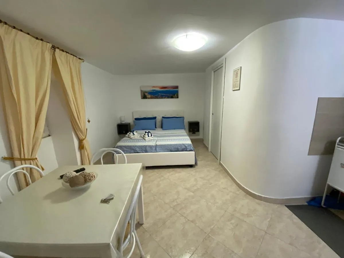B&B House S. Ferdinando Napoli 0*,