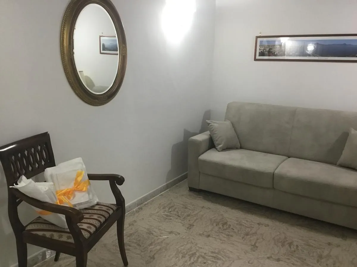 B&B House S. Ferdinando Napoli 0*,  Italia
